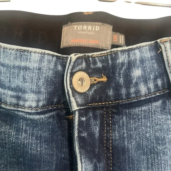 Torrid Jeans bombshell skinny 18 - Picture 4 of 7